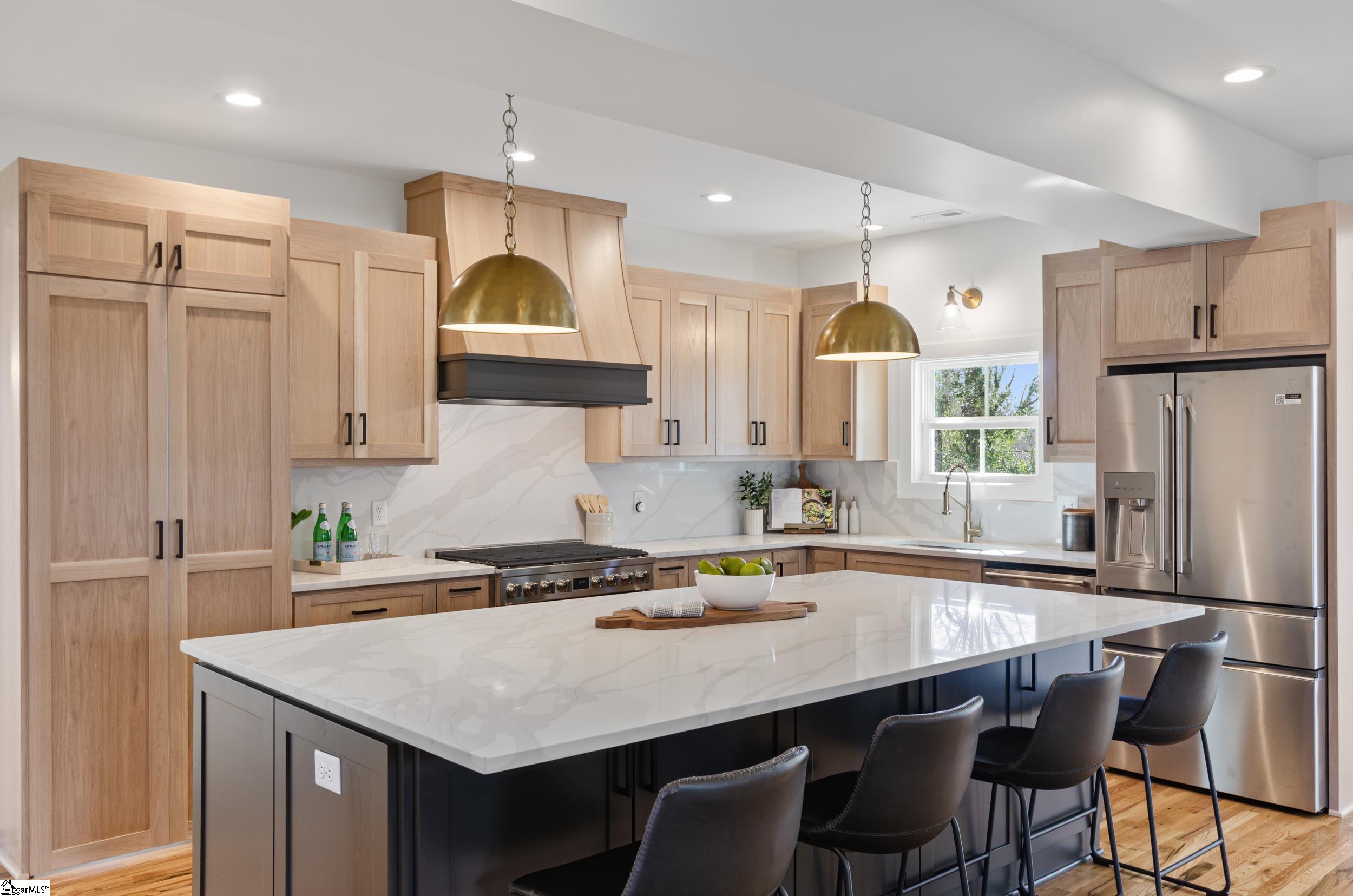 102 West Circle Avenue Greenville, SC 29607 - Photo 12 of 48