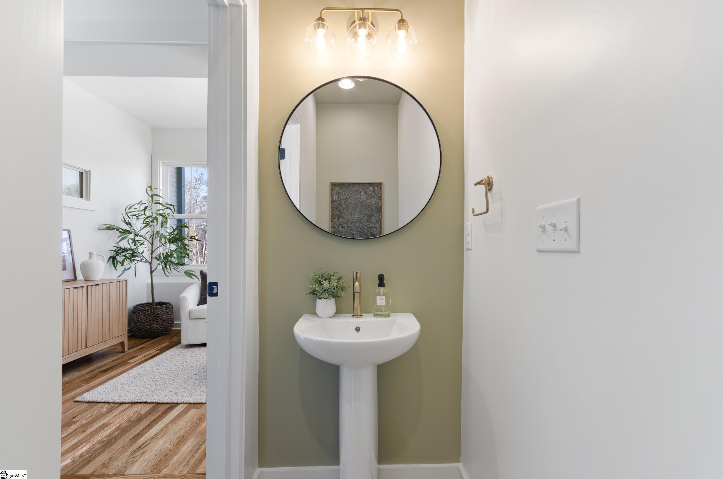 102 West Circle Avenue Greenville, SC 29607 - Photo 19 of 48