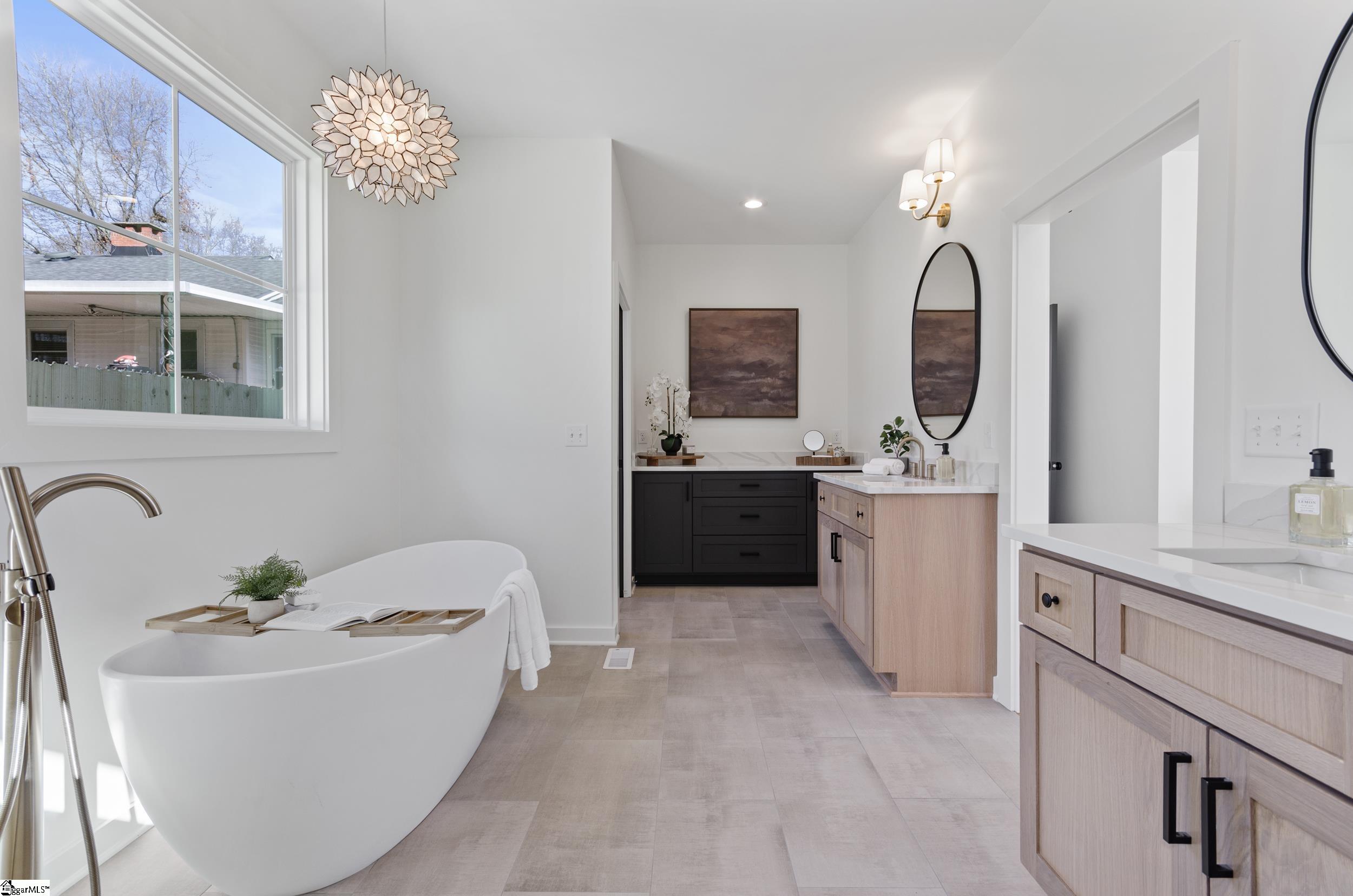 102 West Circle Avenue Greenville, SC 29607 - Photo 24 of 48