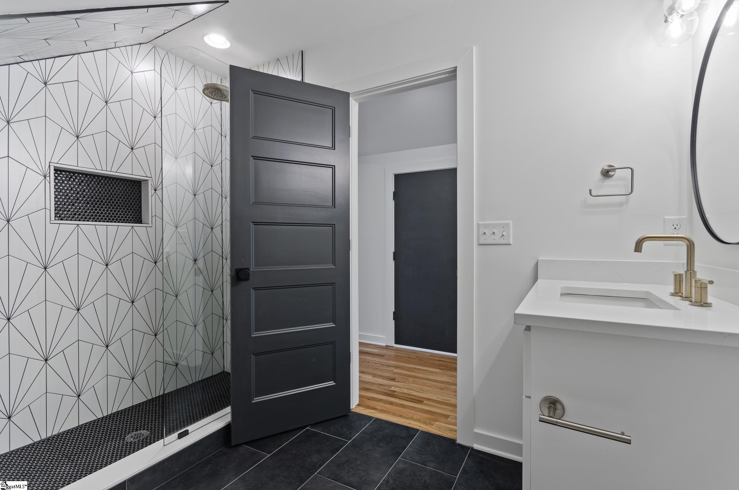 102 West Circle Avenue Greenville, SC 29607 - Photo 37 of 48