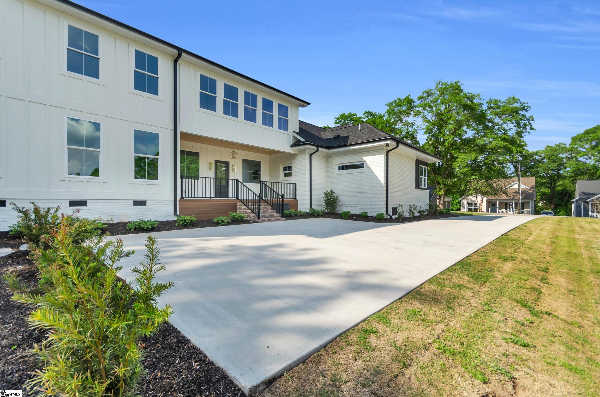 102 West Circle Avenue Greenville, SC 29607 - Photo 39 of 48