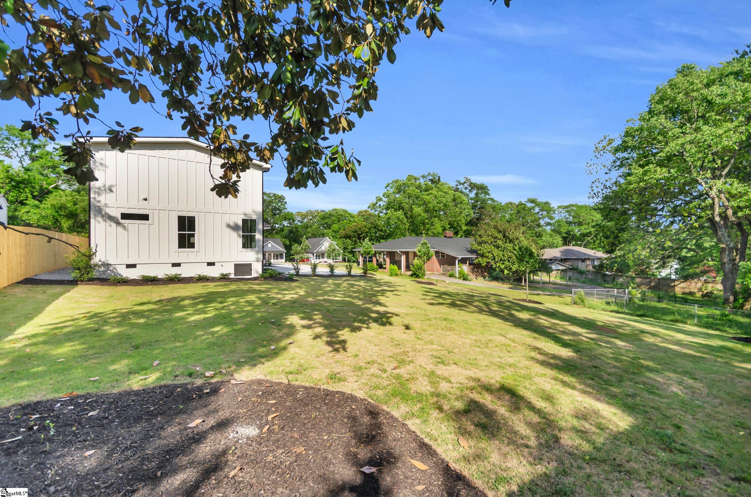 102 West Circle Avenue Greenville, SC 29607 - Photo 43 of 48