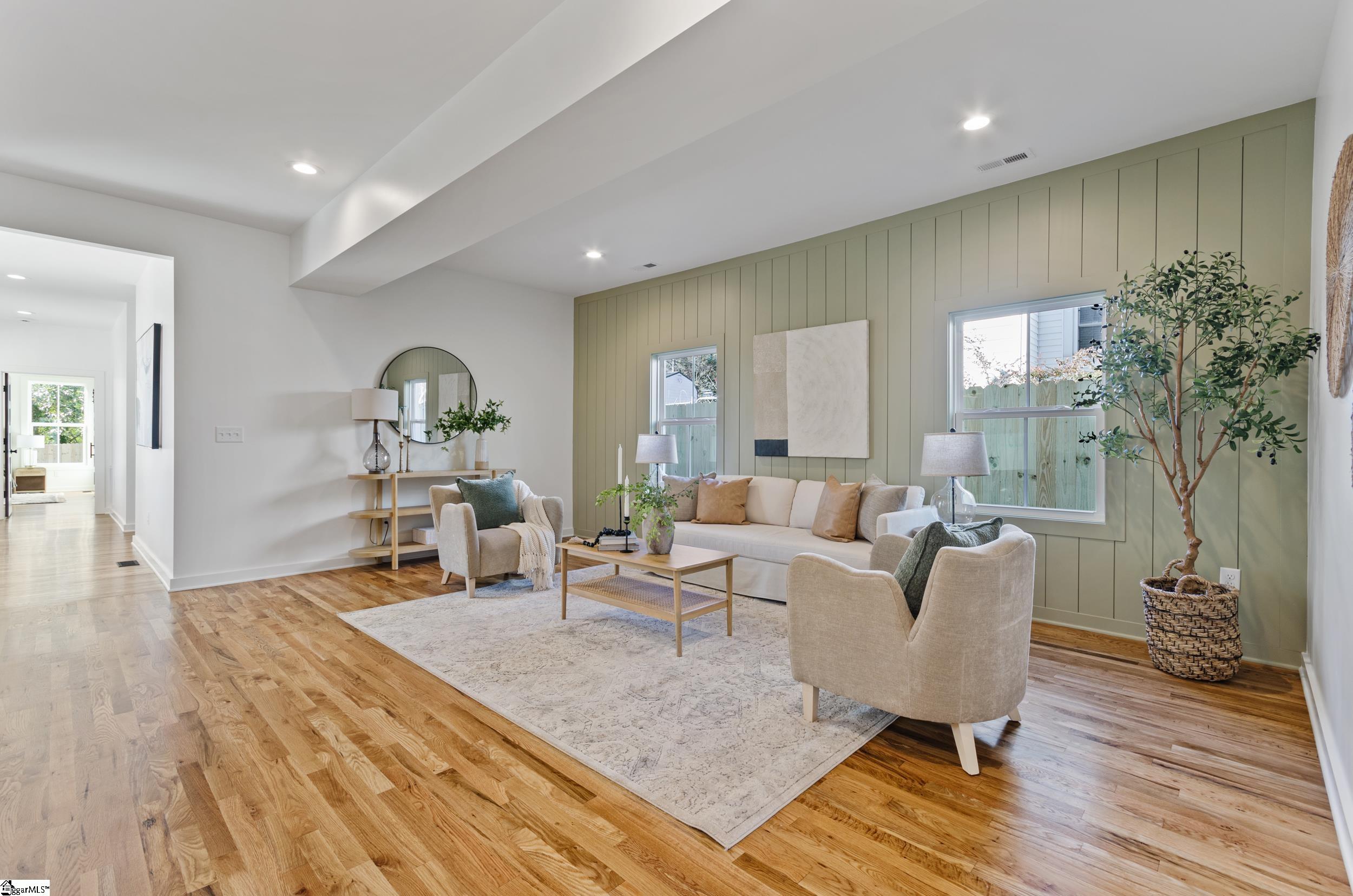 102 West Circle Avenue Greenville, SC 29607 - Photo 7 of 48