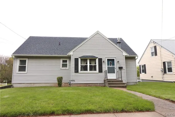 $264,900 | 325 Thompson Boulevard, Watertown, NY 13601