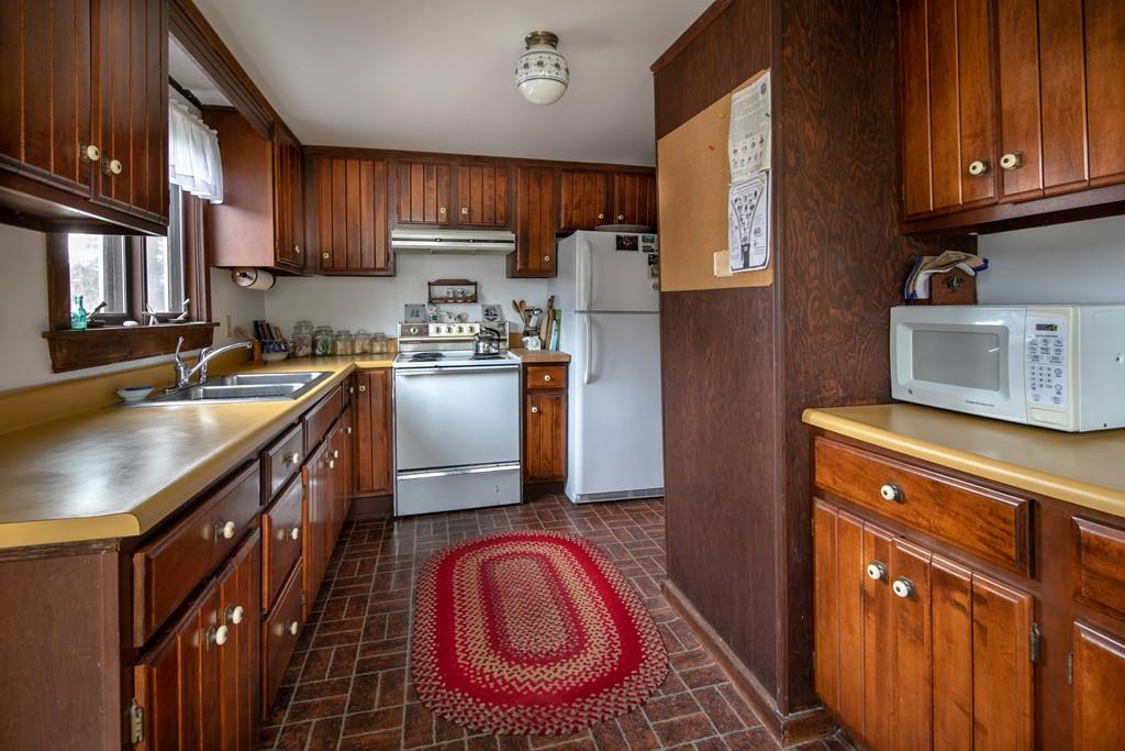 5 King Phillip Road Mattapoisett, MA 02739 - Photo 13 of 27