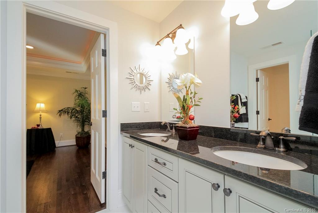 170 North Canterbury Road Charlotte, NC 28211 - Photo 12 of 24 Gallery Image 12