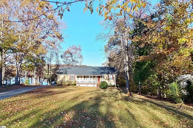 $754,900 | 15 Bell-Tel Drive, Prosperity, SC 29127