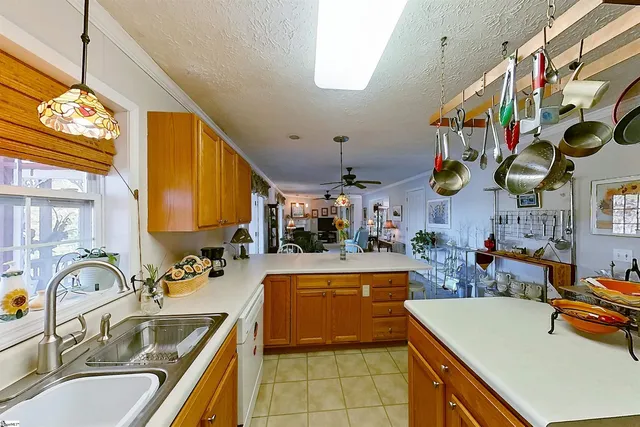 $754,900 | 15 Bell-Tel Drive, Prosperity, SC 29127