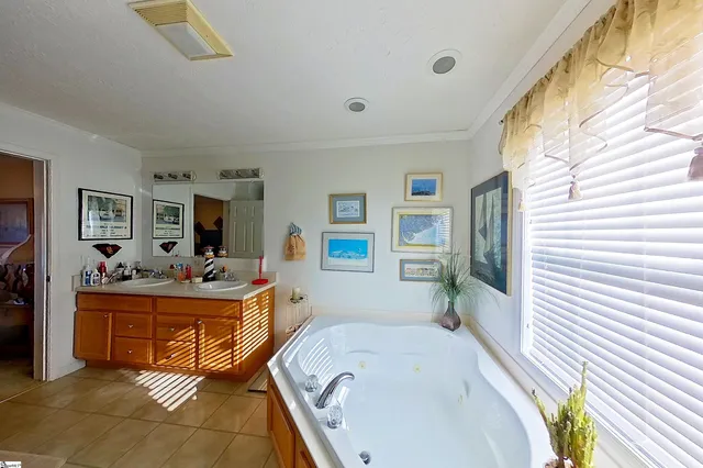 $754,900 | 15 Bell-Tel Drive, Prosperity, SC 29127