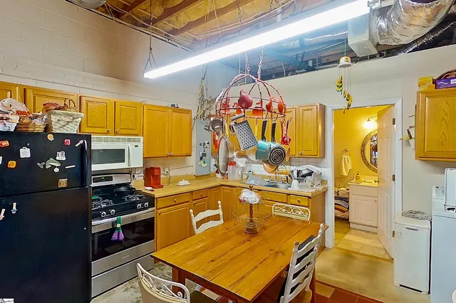 $754,900 | 15 Bell-Tel Drive, Prosperity, SC 29127