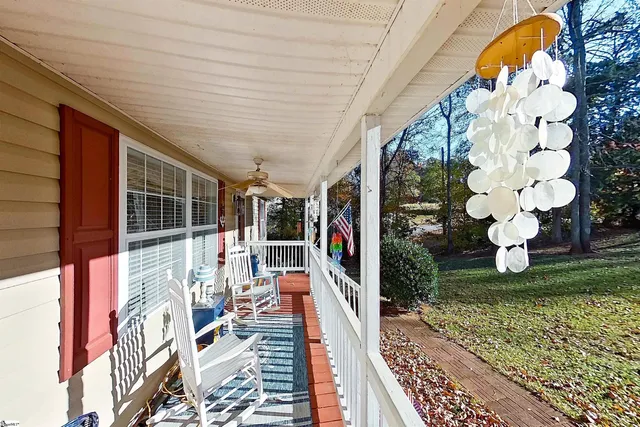 $754,900 | 15 Bell-Tel Drive, Prosperity, SC 29127