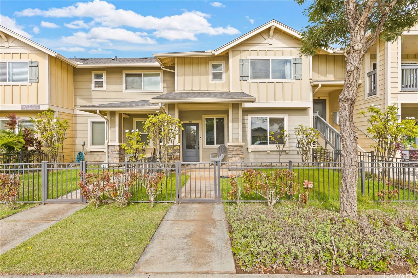 91-960 Iwikuamo'o Street, Unit 904 Ewa Beach, HI 96706 - Photo 1 of 25