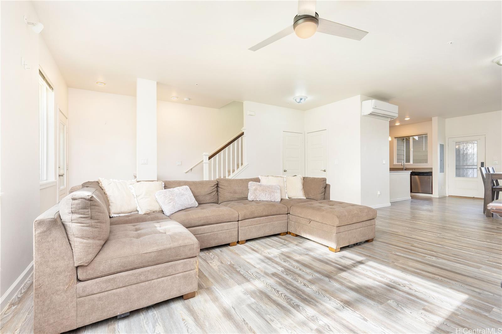 91-960 Iwikuamo'o Street, Unit 904 Ewa Beach, HI 96706 - Photo 3 of 25