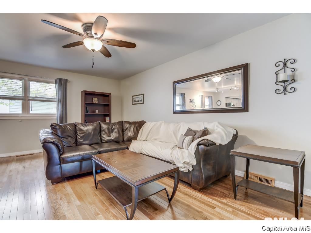 34 Sarah Avenue Springfield, IL 62703 - Photo 4 of 34