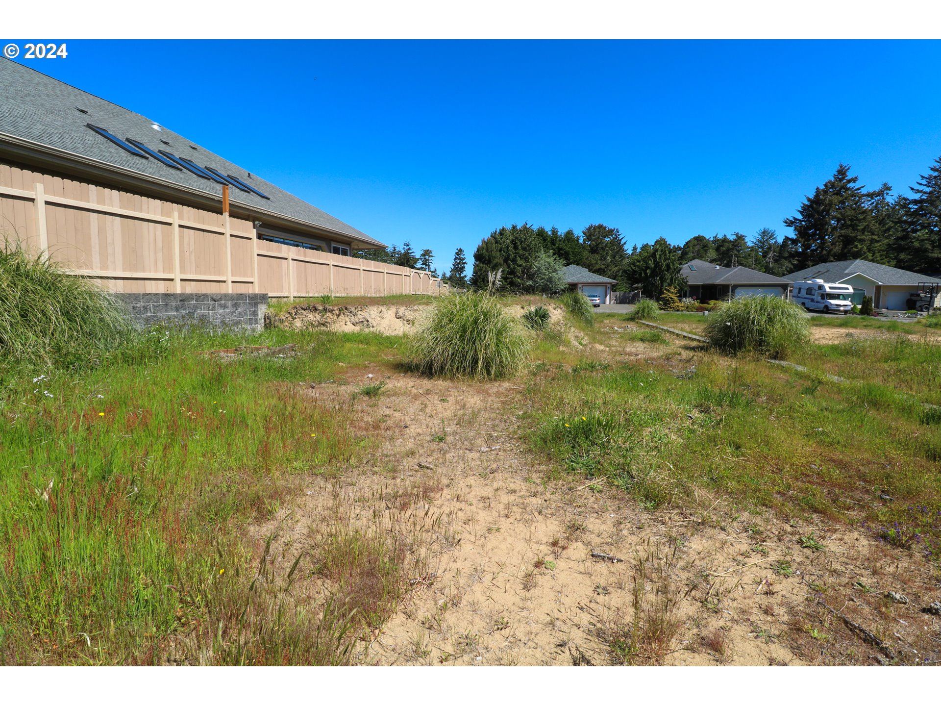 755 Edwards Coos Bay, OR 97420 - Photo 9 of 23