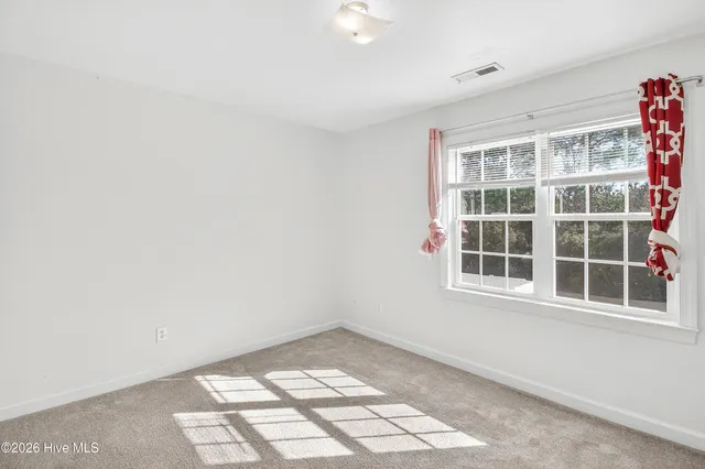 $1,250 | 502 Streamwood Drive, Jacksonville, NC 28546