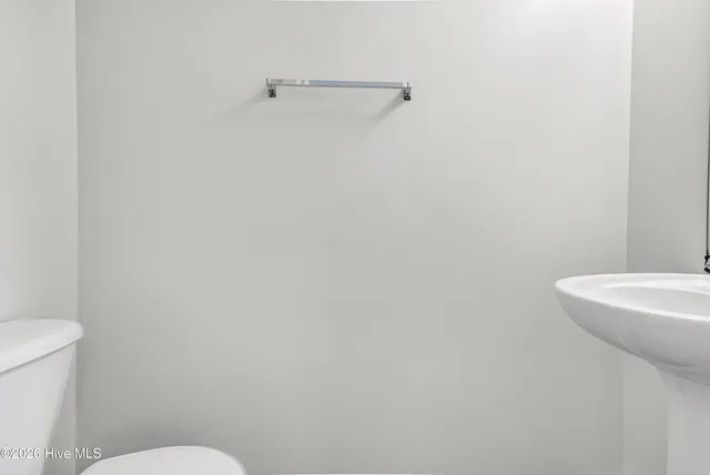 $1,250 | 502 Streamwood Drive, Jacksonville, NC 28546