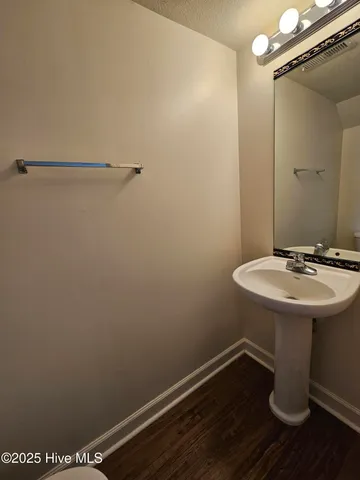 $1,250 | 502 Streamwood Drive, Jacksonville, NC 28546