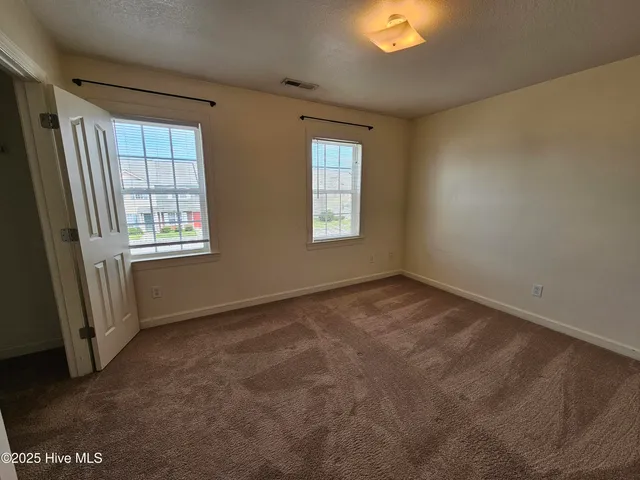 $1,250 | 502 Streamwood Drive, Jacksonville, NC 28546