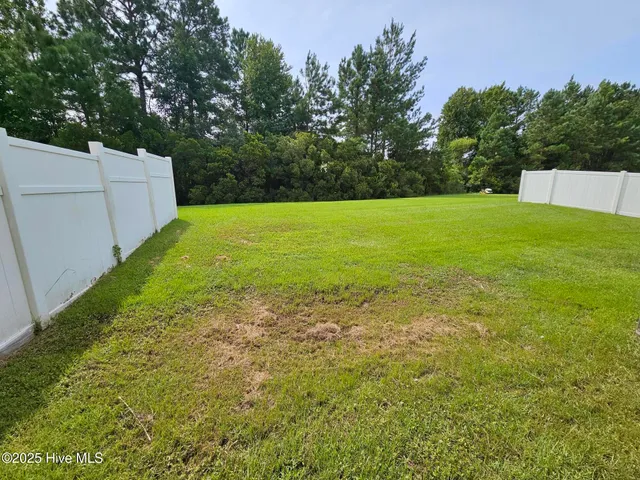 $1,250 | 502 Streamwood Drive, Jacksonville, NC 28546