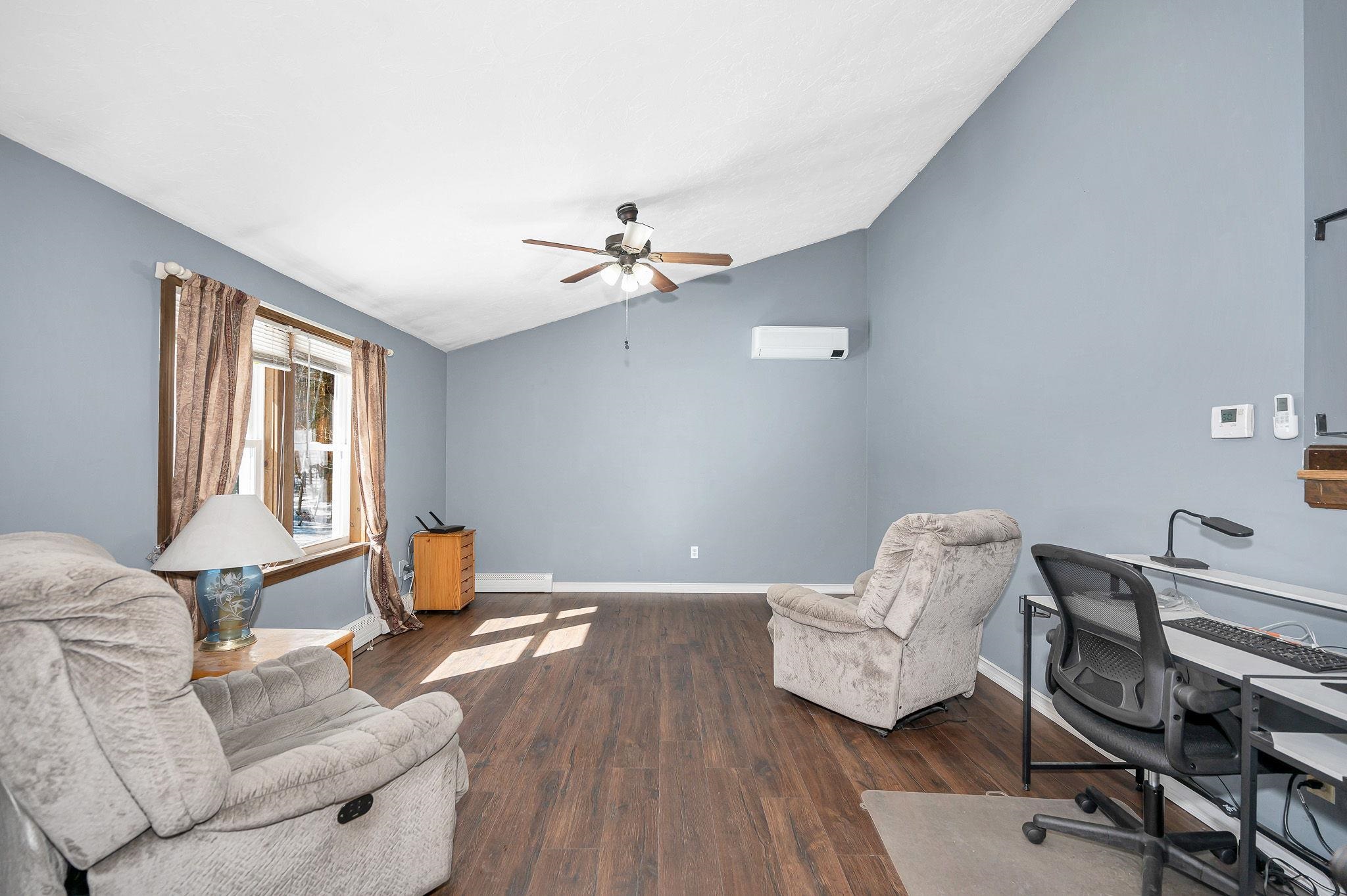 74 Royal Range Road Sandown, NH 03873 - Photo 11 of 33