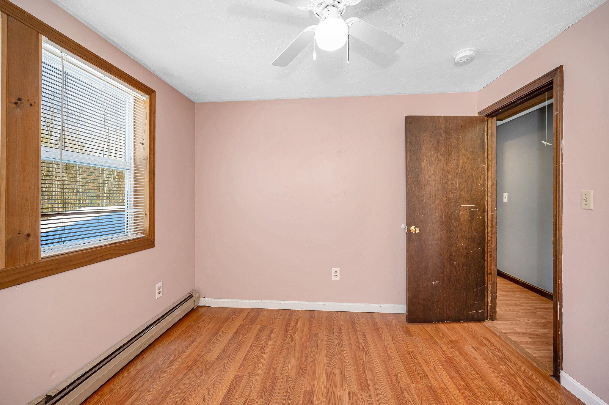 74 Royal Range Road Sandown, NH 03873 - Photo 16 of 33