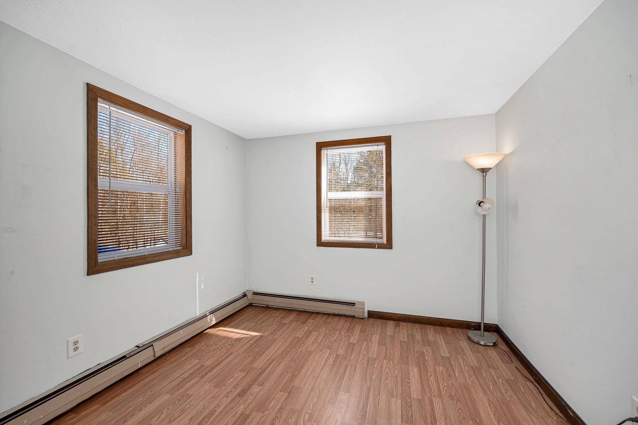74 Royal Range Road Sandown, NH 03873 - Photo 17 of 33