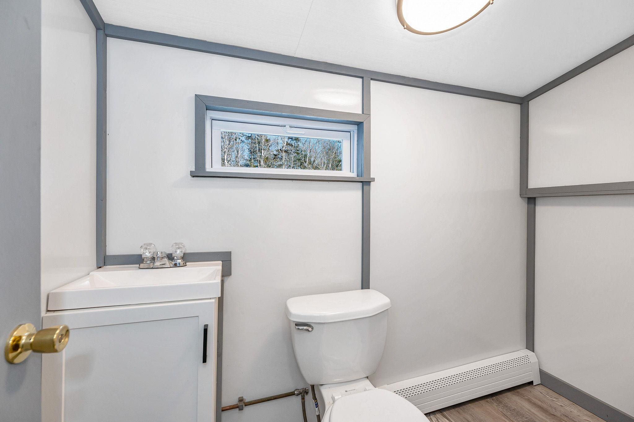 74 Royal Range Road Sandown, NH 03873 - Photo 6 of 33