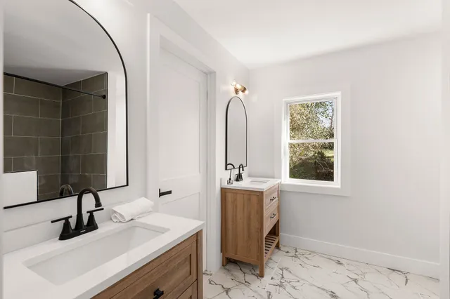 $349,900 | 4016 Meadow Road, Nashville, TN 37218