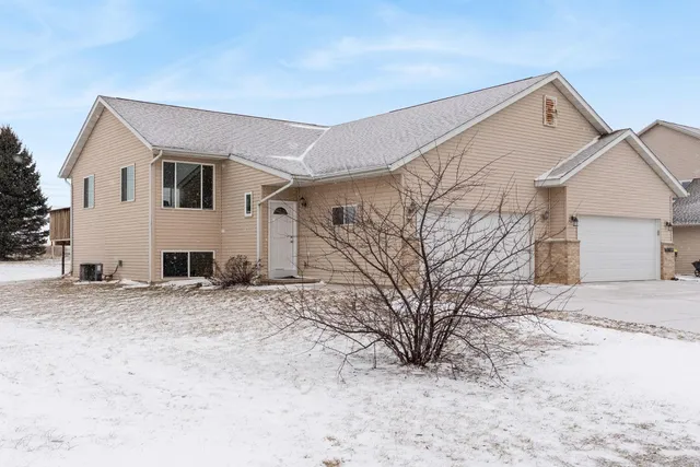 $300,000 | 2015 Nighthawk Lane, Sauk City, WI 53583