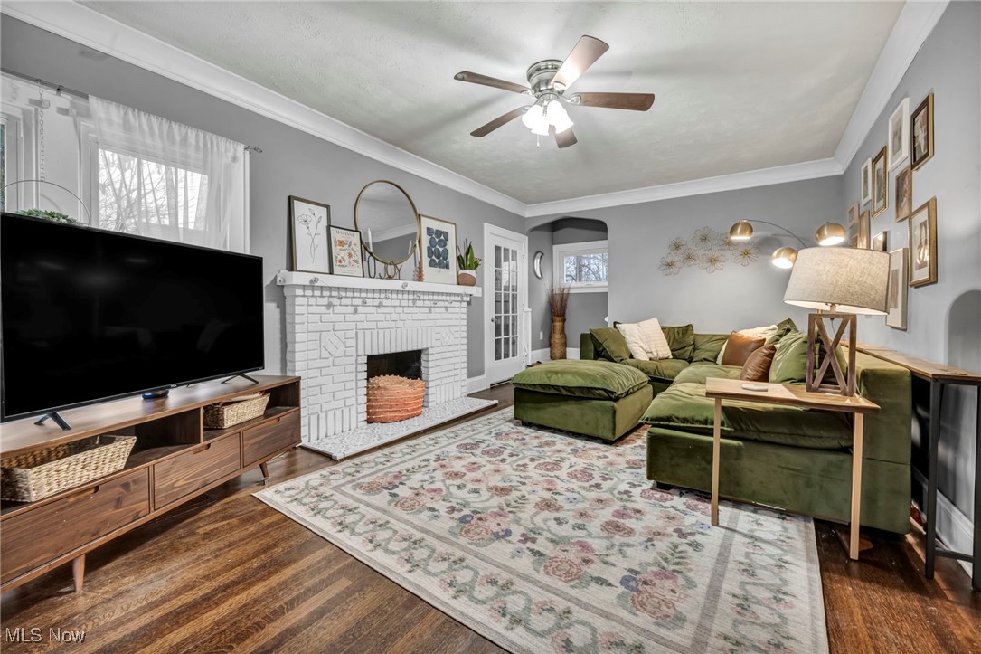 955 Cambridge Road Cleveland, OH 44121 - Photo 7 of 30