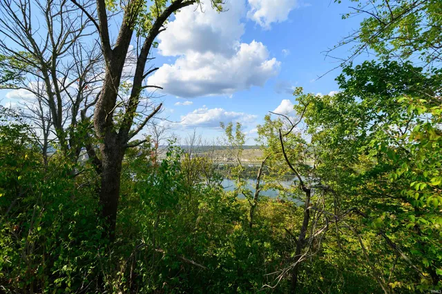 $159,900 | 10 North State Road 156, Patriot, IN 47038