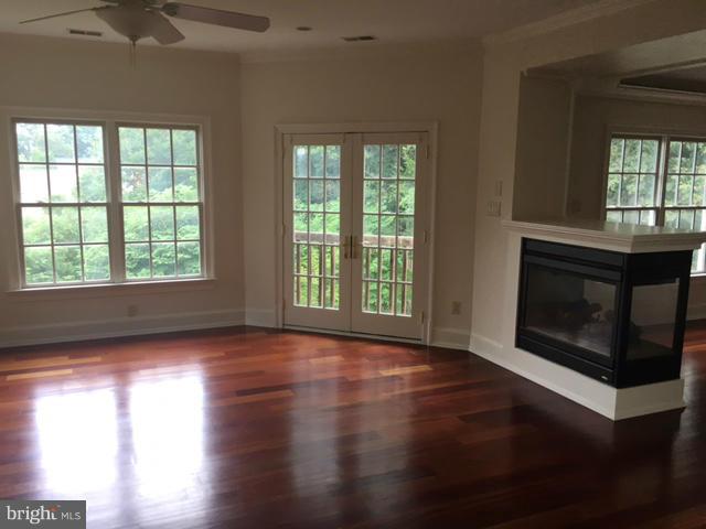 706 Ninovan Road Southeast Vienna, VA 22180 - Photo 11 of 16 Interior (General)