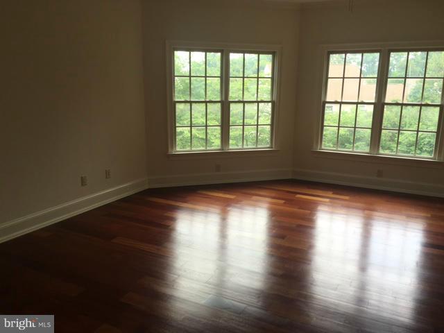 706 Ninovan Road Southeast Vienna, VA 22180 - Photo 12 of 16 Interior (General)