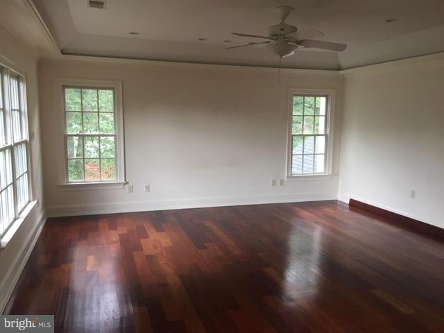 706 Ninovan Road Southeast Vienna, VA 22180 - Photo 15 of 16 Interior (General)