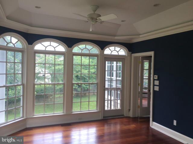 706 Ninovan Road Southeast Vienna, VA 22180 - Photo 8 of 16 Interior (General)