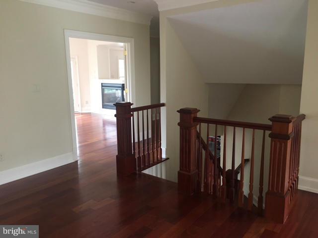 706 Ninovan Road Southeast Vienna, VA 22180 - Photo 10 of 16 Interior (General)