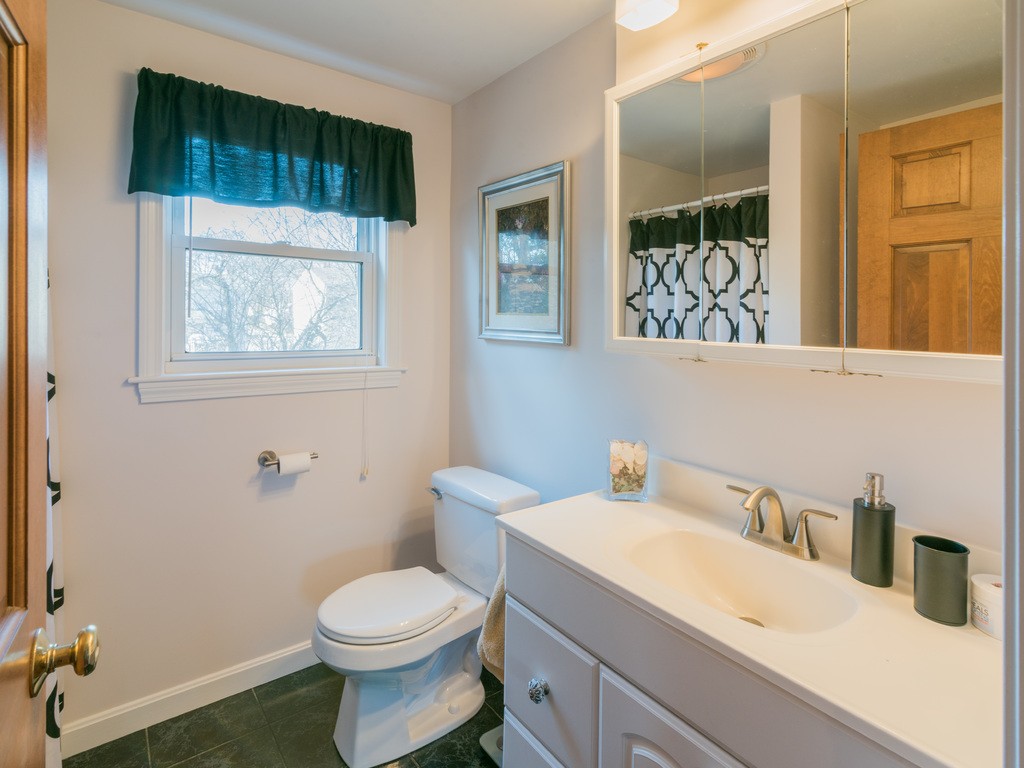 35 Kilburn Road Newton, MA 02465 - Photo 19 of 24