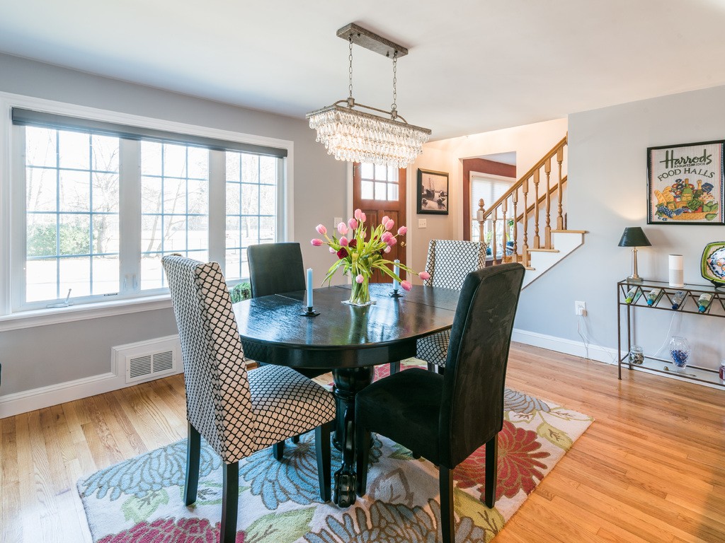 35 Kilburn Road Newton, MA 02465 - Photo 3 of 24