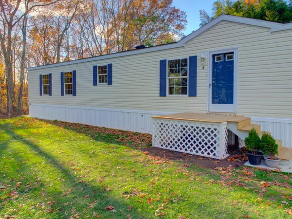 $189,000 | 932 Long Cove Road, Ledyard, CT 06335