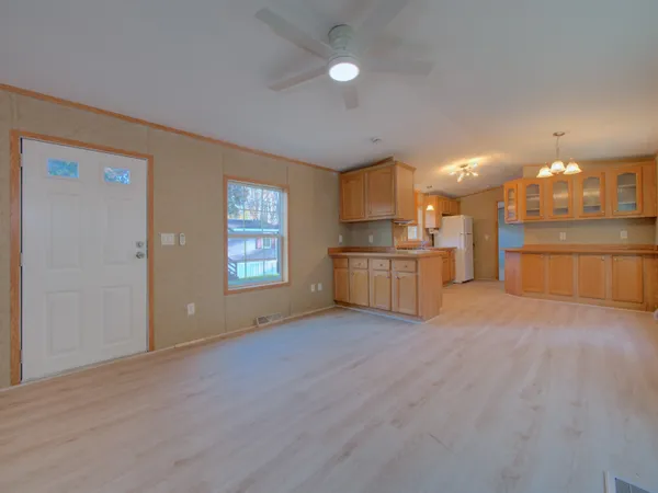 $189,000 | 932 Long Cove Road, Ledyard, CT 06335