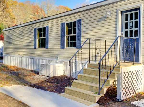 $189,000 | 932 Long Cove Road, Ledyard, CT 06335