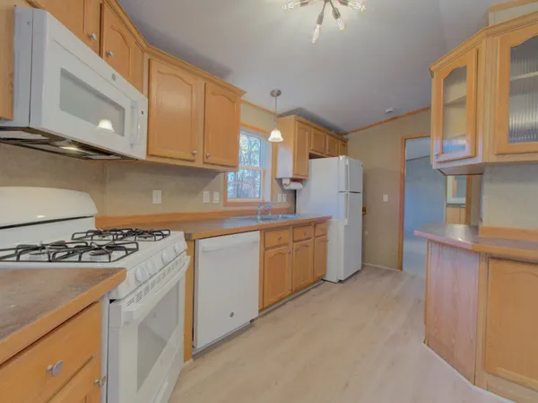 $189,000 | 932 Long Cove Road, Ledyard, CT 06335