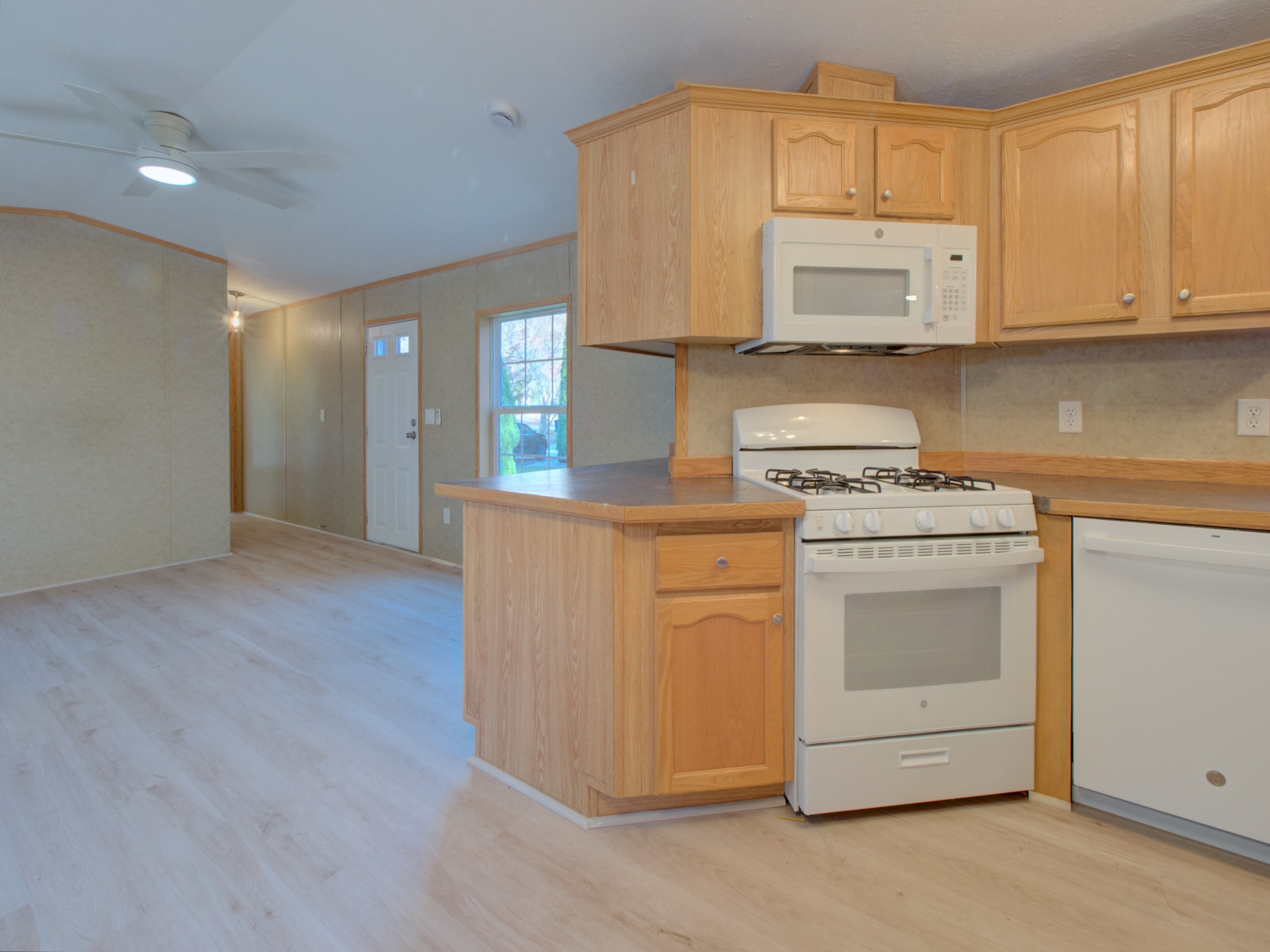 932 Long Cove Road Ledyard, CT 06335 - Photo 8 of 34