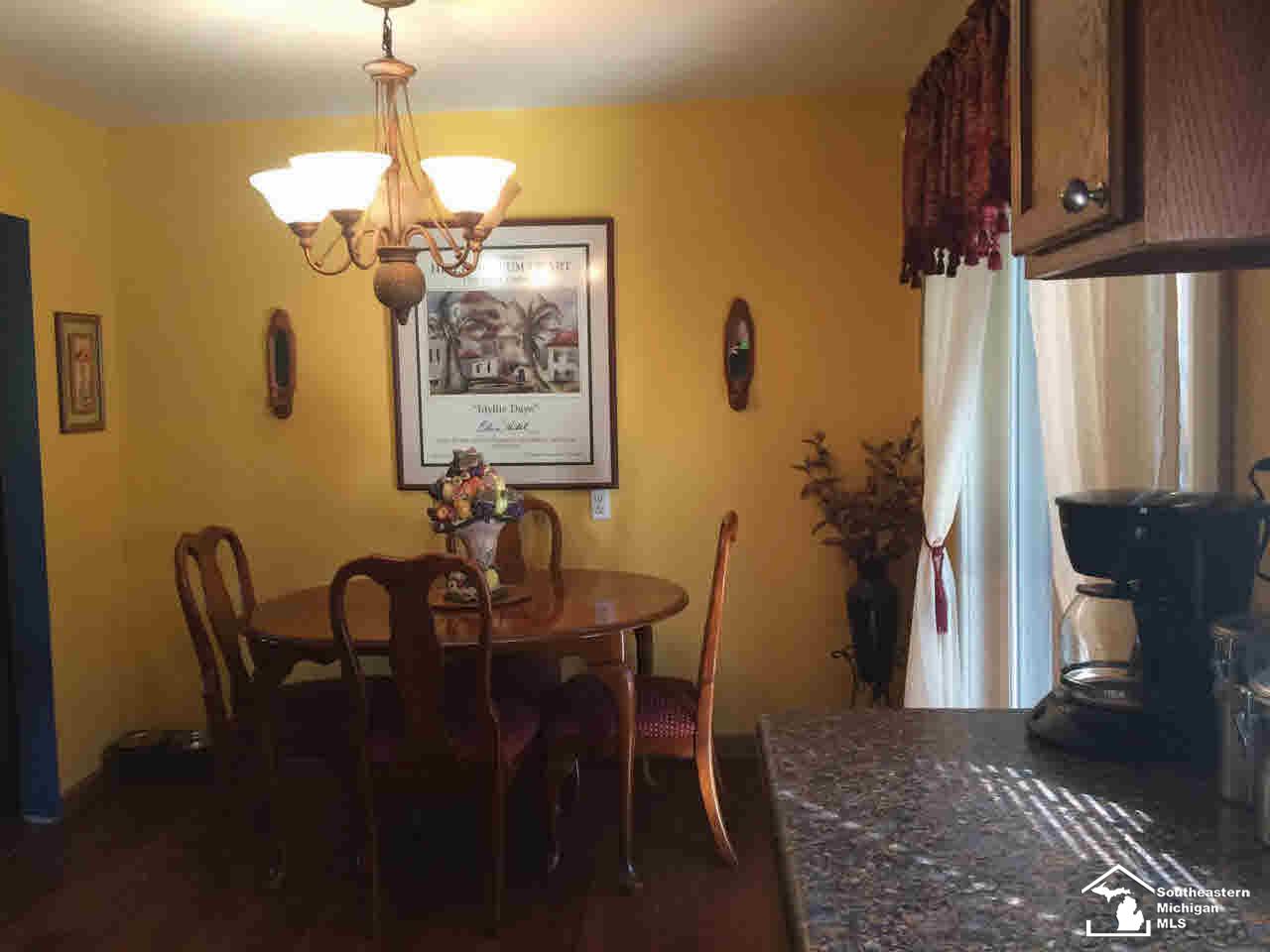 21265 Waltz Road New Boston, MI 48164 - Photo 9 of 17