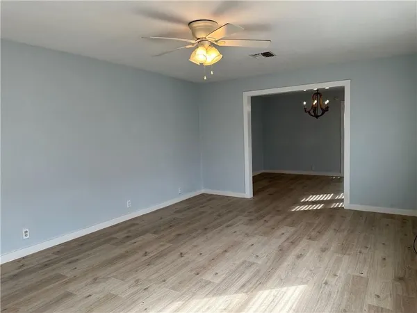 $1,675 | 511 West Highland Avenue, Aransas Pass, TX 78336