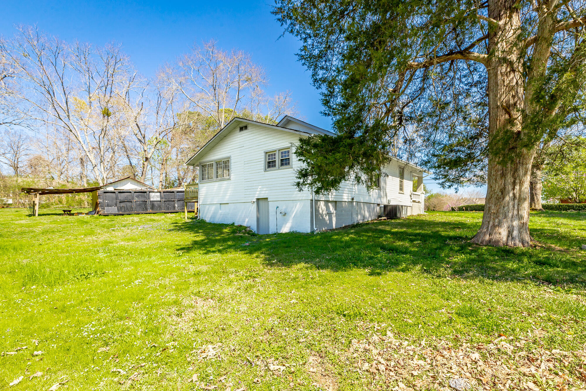 98 Old Mill Road Ringgold, GA 30736 - Photo 4 of 18 20240321121112614746000000-o