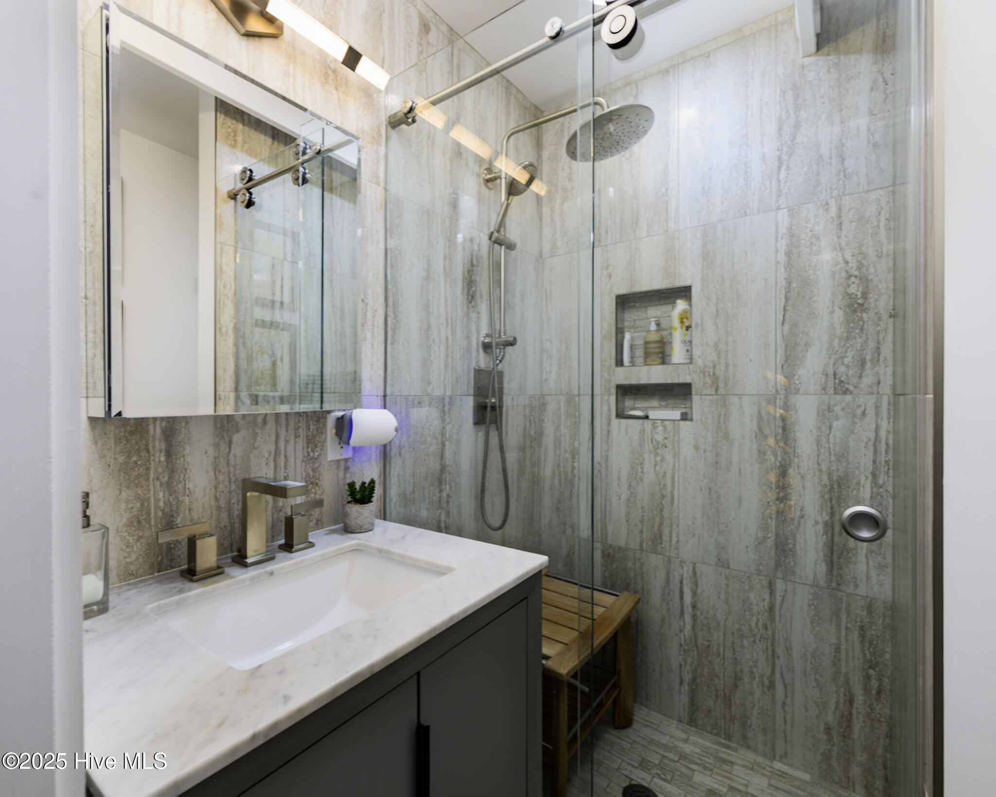 210 Gangplank Road New Bern, NC 28562 - Photo 29 of 86 Guest Bathroom