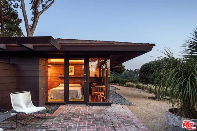 $3,000,000 | 4260 Sea View Lane, Los Angeles, CA 90065