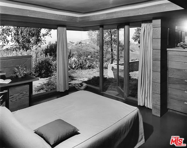 $3,000,000 | 4260 Sea View Lane, Los Angeles, CA 90065